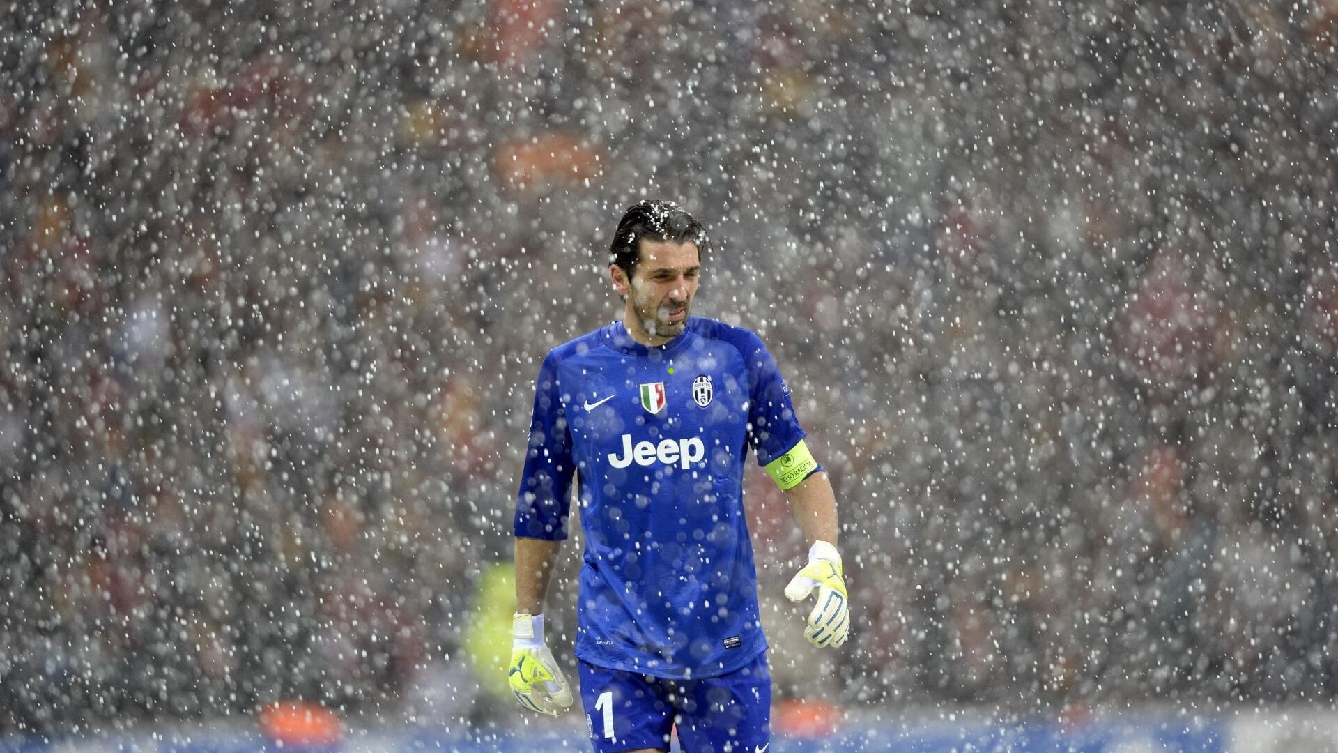 【 爱游戏体育】好事成双！大连英博重磅官宣马莱莱与特拉奥雷联手加盟，锋线双星闪耀新赛季