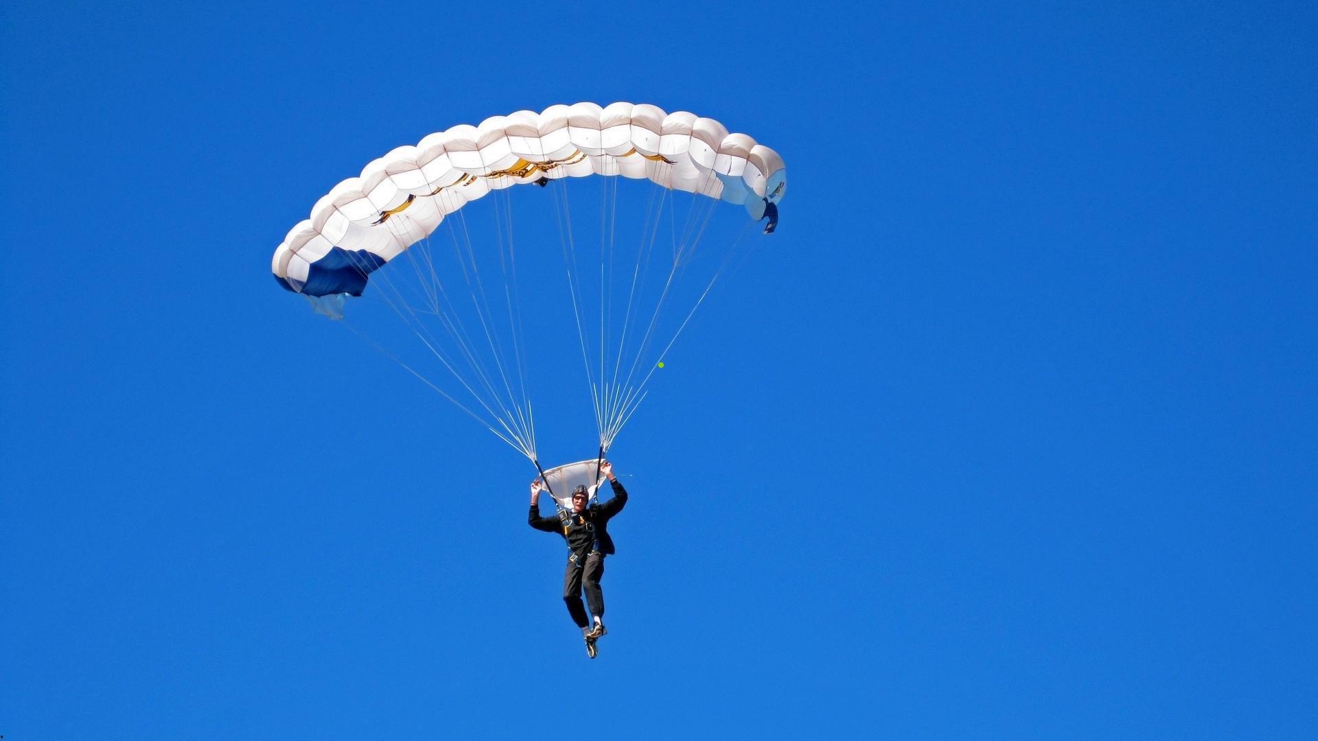  体育赛事_闪电狼势如破竹，春季常规赛全胜收官